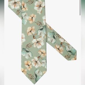 Belluno Men’s Floral Patterned Tie